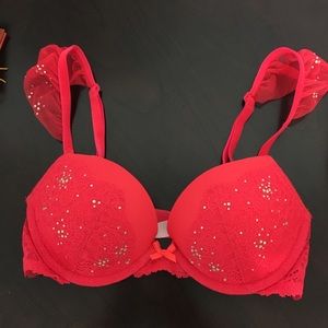 32 C VS Dream Angels push up